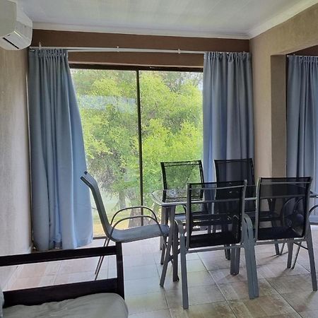 Отель Victory Towers Bloemhof Экстерьер фото